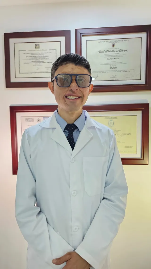 Dr. Daniel Garz&oacute;n
